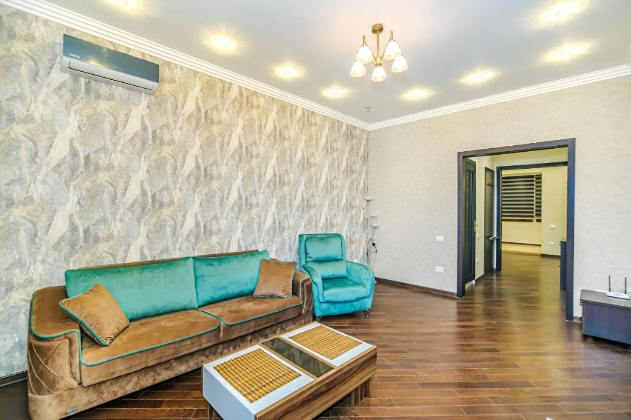 Central Apartment De Lux Baky